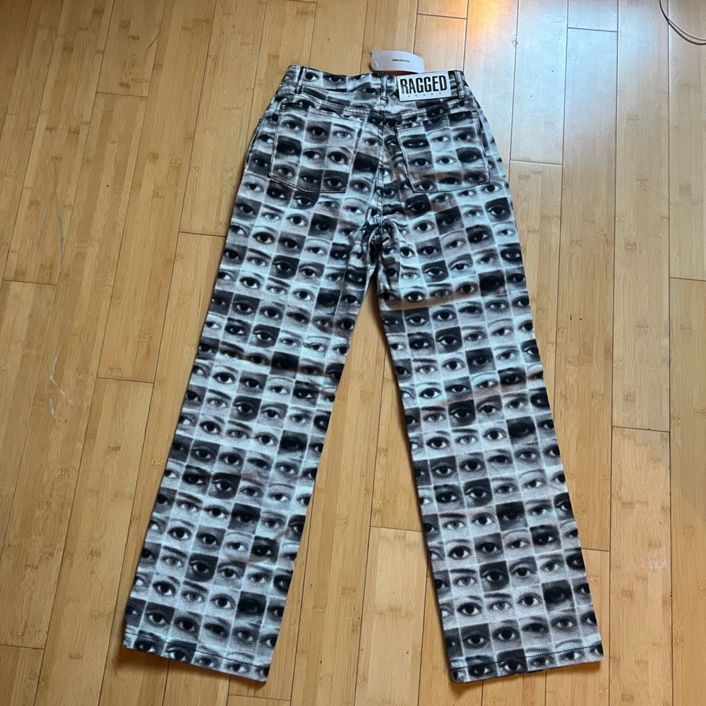 NWT Urban Outfitters eye jeans
